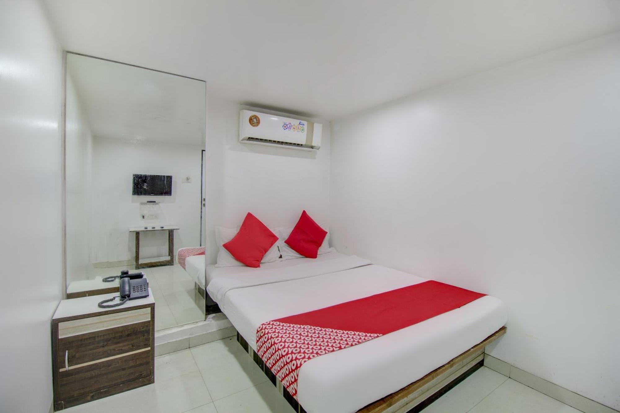 Hotel O Blue Light Near Gateway Of India מומביי מראה חיצוני תמונה